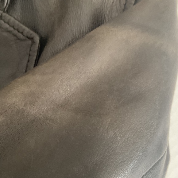 Danier black leather jacket faded distressed sleeves vintage - Picture 14 of 14